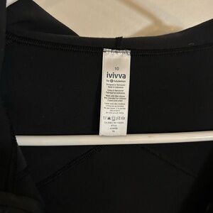 Ivivva Black zip hoodie size 10